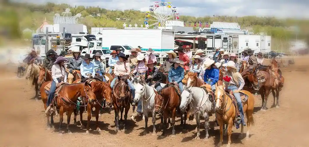 colorado-state-high-school-rodeo-association-contestants-on-horseback-gathered-in-an-arena