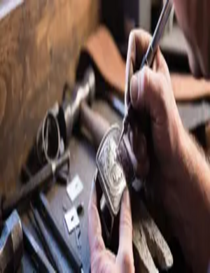 How to design a custom belt buckle with mollys custom silver