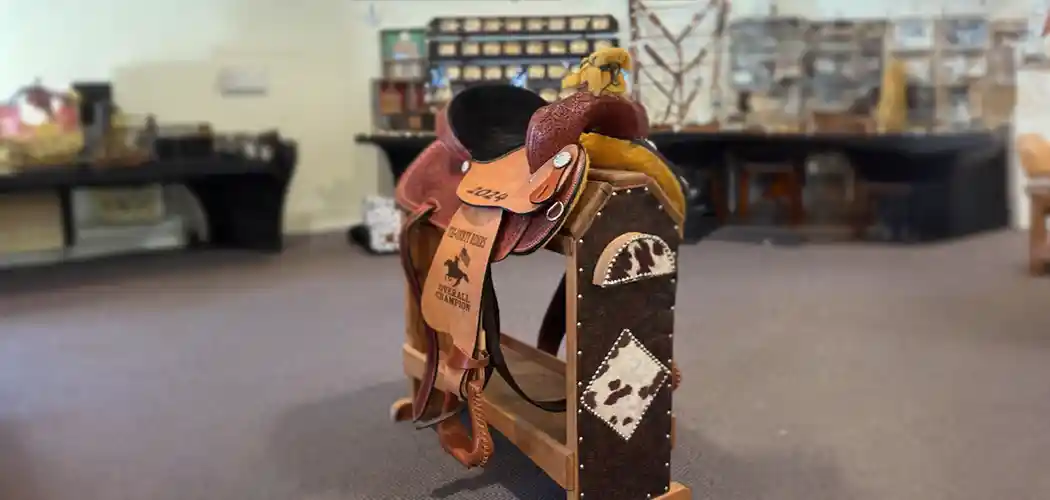 western-tack-and-saddles-on-display-at-a-tri-county-riders-event-1